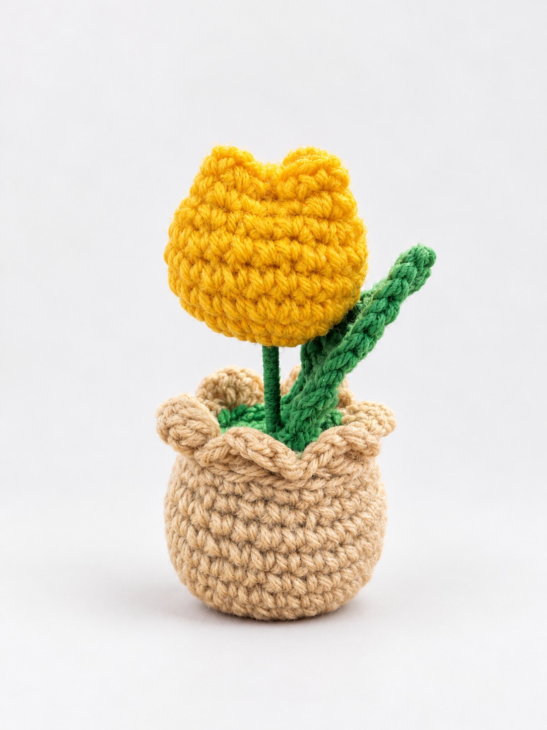 Potted sunflower crochet keychain